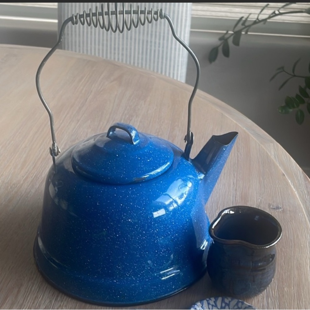 Tea Pot & Creamer